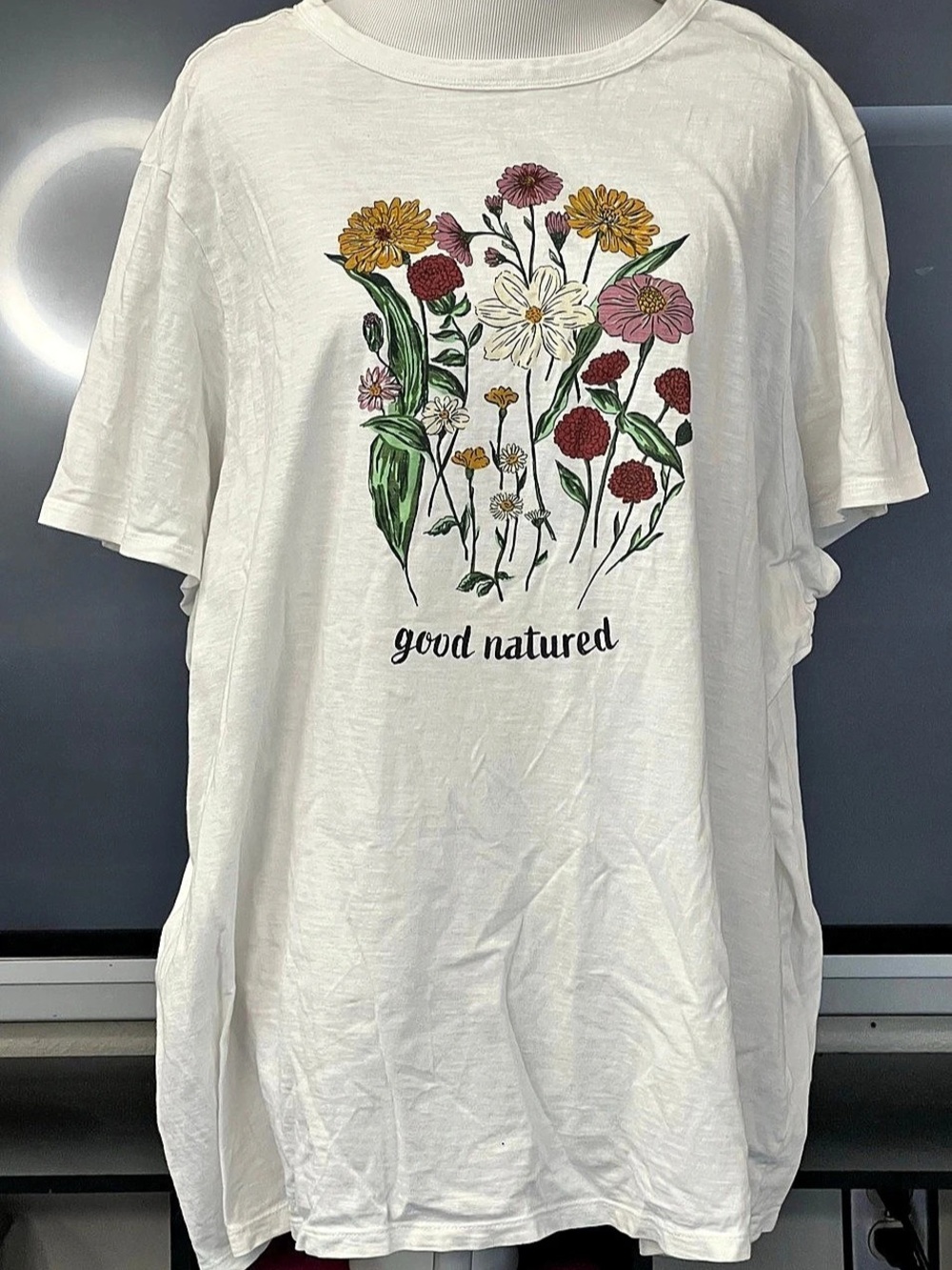 dip -  Floral Graphic Tee Size 3X in White